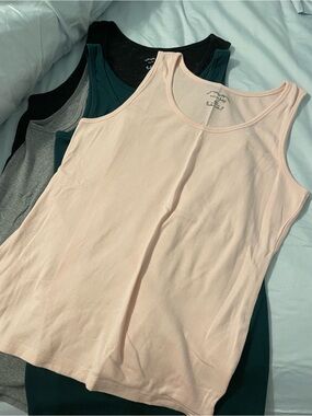 Set of 4 Tank Tops A New Day & Maison Jules- Like New